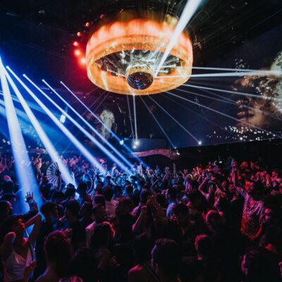 Club Chinois Ibiza full of people partying